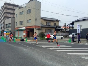伊万里ハーフマラソン2016　10:08　開始直後　松島交差点付近　井川歯科撮影